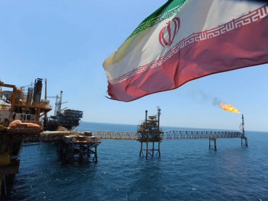 СМИ власти Китая перестали закупать нефть в Иране