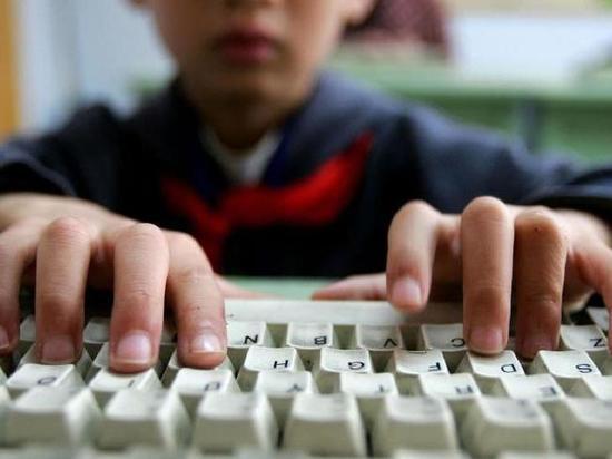 В ЗСК обсудили влияние интернета на здоровье детей