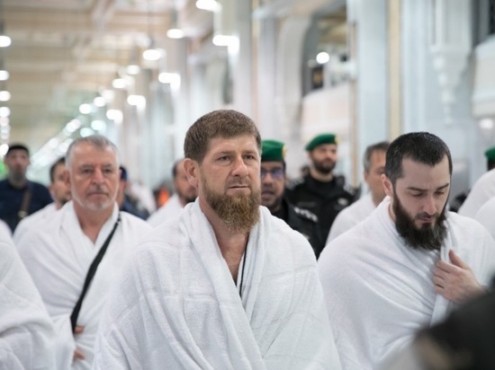 Делегация из Чеченской республики под главенством Рамзана Кадырова посетила святыни ислама Мекку и Медину