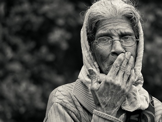 СУСК проверит условия проживания очень пожилой смолянки