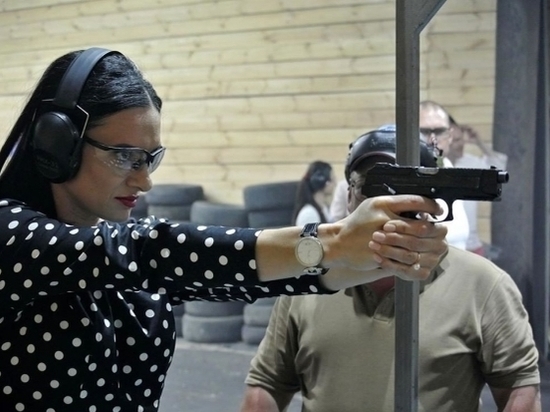 Елена Исинбаева призналась, что любит оружие