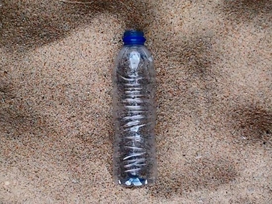 Сериал про пластиковую бутылку продолжительностью  450 лет запустили на WWF