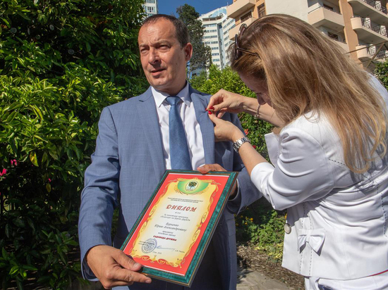 Спикеру кубанского Заксобрания присвоили почётное звание «Садовода дружбы»