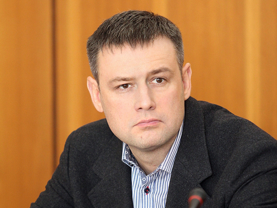 Яна Лузина исключили из Псковского областного Собрания депутатов