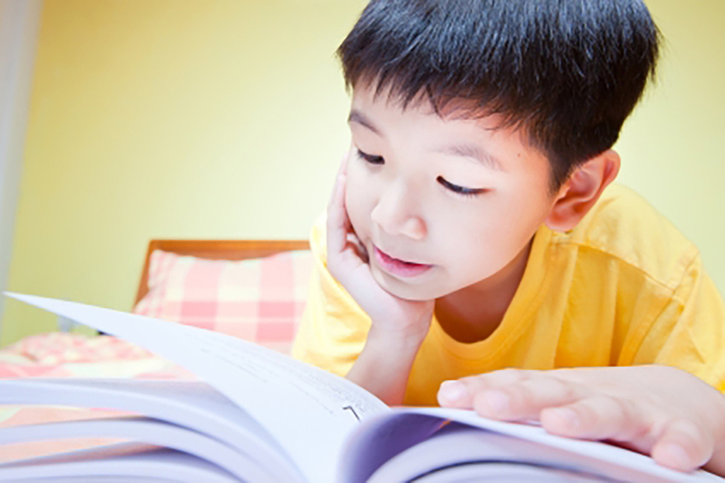 Read today. Chinese Kids reading.