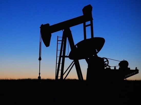 Цена барреля нефти марки Brent опустилась ниже $65