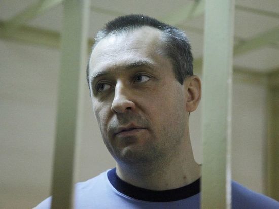 Полковник-миллиардер Захарченко потерял зуб из-за тюремной каши