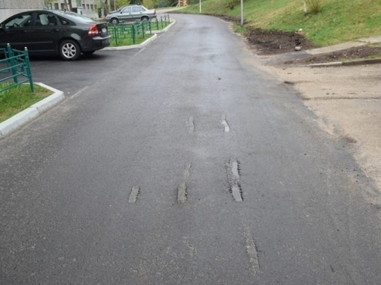 В Костомукше не проросли газоны и проваливается асфальт