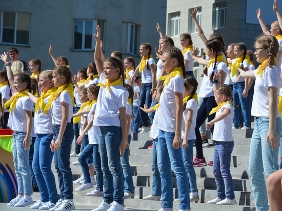 Димосс Саранча выступил на Дне защиты детей в Ставрополе