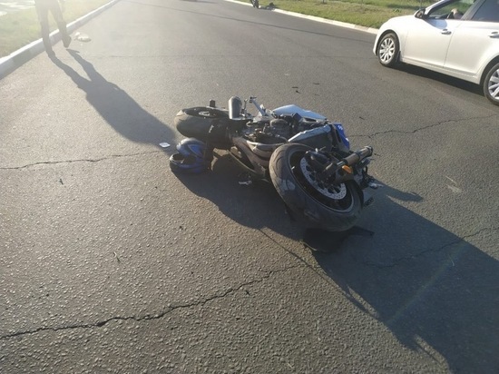 В Твери на набережной Лазури разбился мотоциклист