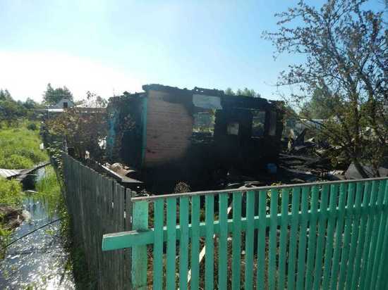 Пожар в дачном доме под Хабаровском унес жизни женщины и троих детей