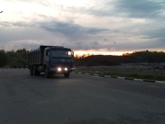 Жители Архангельска возмущаются вывозом мусора из ЯНАО на их свалку