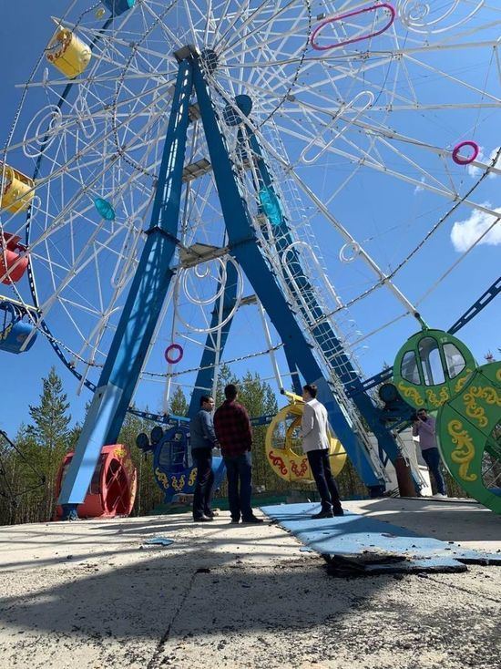 Единственное в ЯНАО колесо обозрения демонтируют