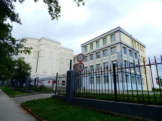 Новосибирской музыкальной спецшколе более не грозит присоединение к консерватории им. Глинки