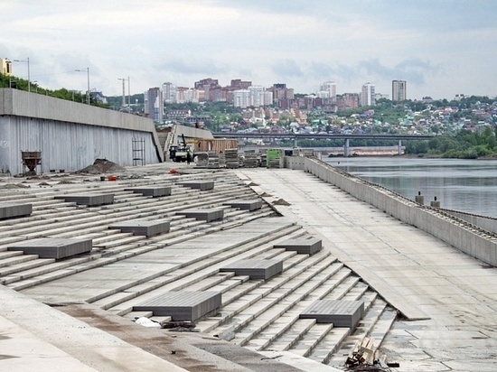 Хабиров проинспектировал строительство сооружения