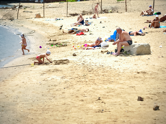 Волгоградские пляжи перед купальным сезоном обследовали водолазы
