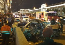 На пересечении с Михайловской улицей столкнулись три машины