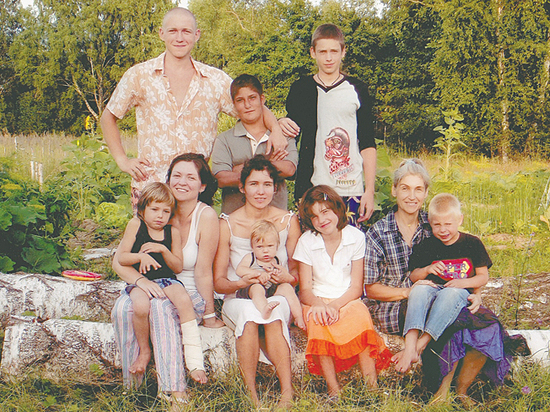 Психолог и писатель Юлия Жемчужникова рассказала, как растила своих семерых детей