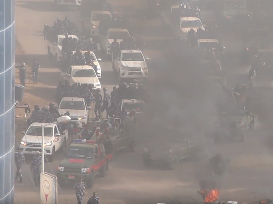 СМИ: ООН эвакуирует сотрудников из Судана