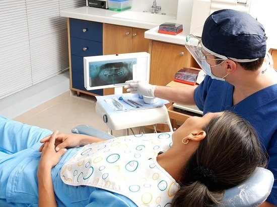 Волгоградский стоматолог сломал пациентке челюсть при удалении зуба