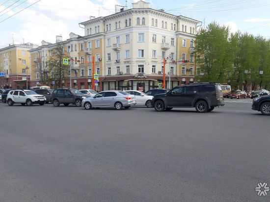 Проблемный светофор в центре Кемерова будет работать по-другому