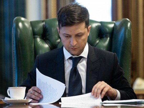 Новый президент Украины зачитал кусок из выступления своего предшественника
