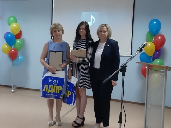 Татьяна Казармщикова поздравила соцработников Оренбурга с профессиональным праздником