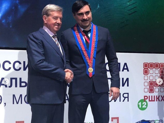 Хубезов получил медаль российского общества колоректальных хирургов