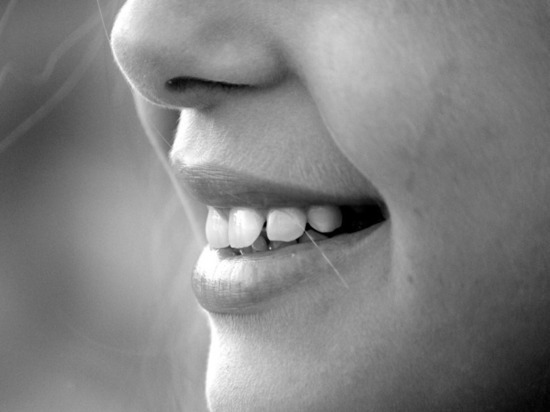 Секреты сохранения здоровья зубов назвали эксперты