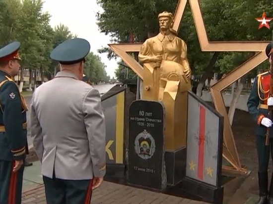 Замминистра обороны прилетал в Омск на выпускной