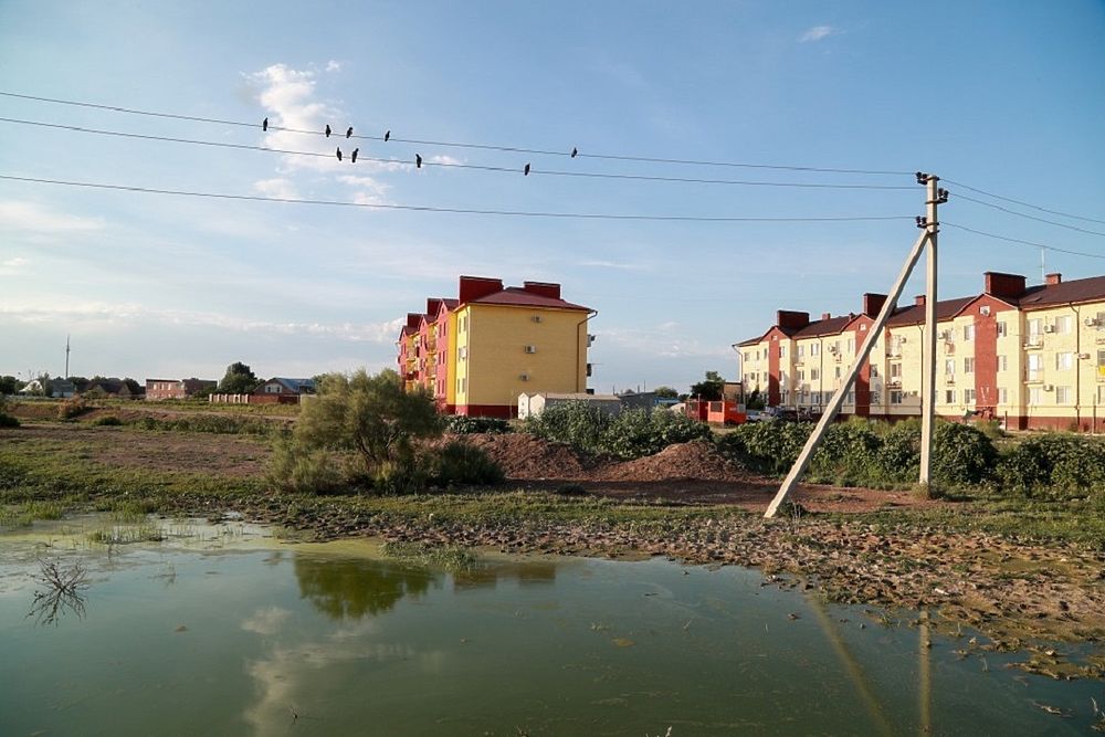 Астраханский поселок тонет в фекалиях: кадры из Стеклозавода 