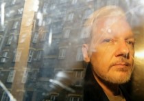 В Лондоне открылось судебное разбирательство по делу основателя портала утечек Wikileaks Джулиана Ассанжа