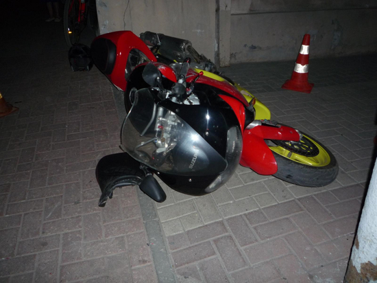 В центре Рязани маршрутка сбила мотоциклиста