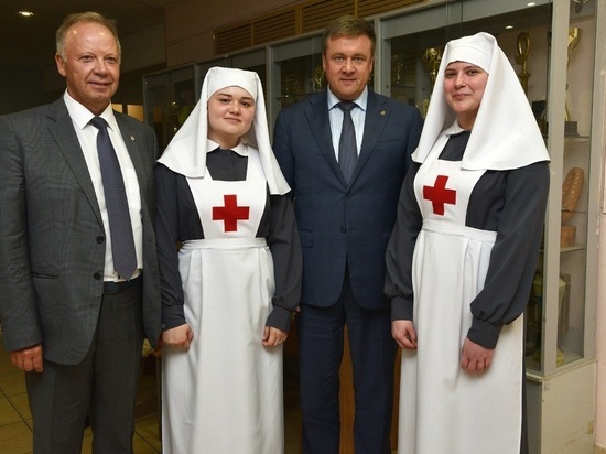 Николай Любимов поздравил с праздником рязанских медиков