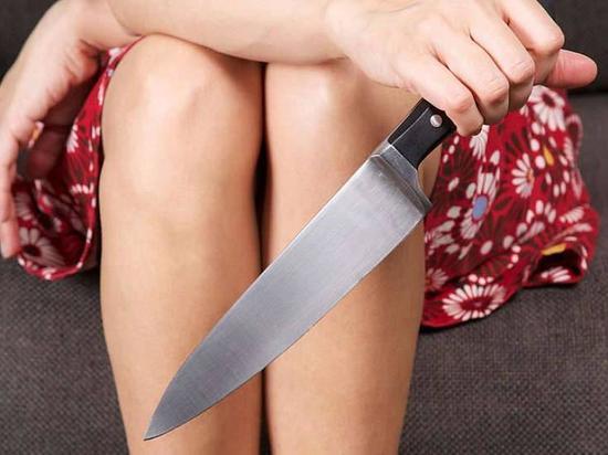 В Полесске женщина порезала ножом лицо своего сожителя