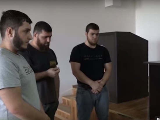 В Чечне отец готов отказаться от сына за алкоголь в Уразу