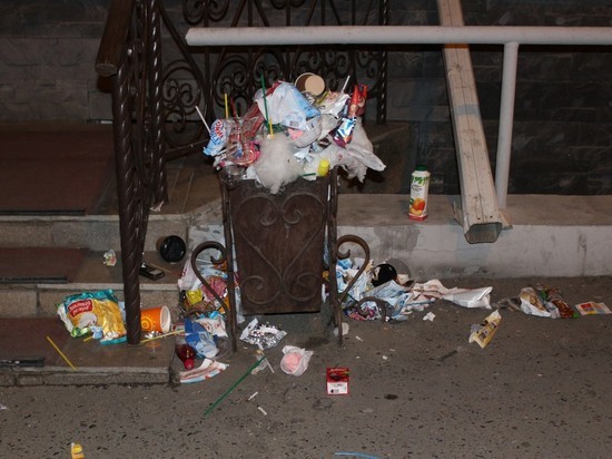 В Чите ужесточат ответственность за мусор возле магазинов и кафе