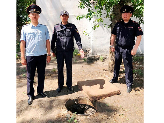 В Улан-Удэ пятилетний ребенок упал в трехметровый колодец