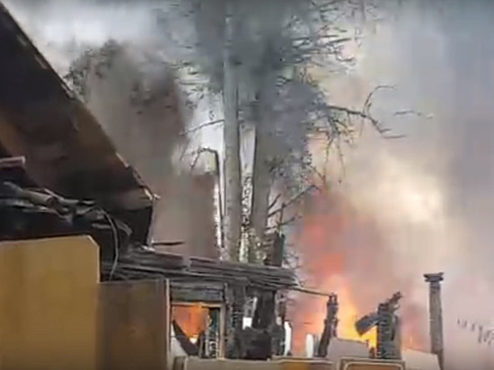 Соцсети: в Приокском районе Рязани горит частный дом