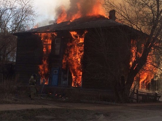 В Кирове из-за замыкания в колонке загорелась квартира