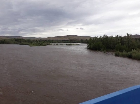 Из-за сильных дождей в Туве поднялся уровень воды в реках