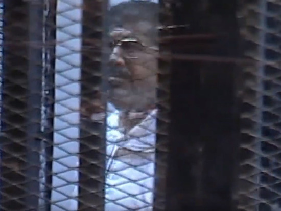 Сотрудники Генпрокуратуры Египта осмотрели тело экс-президента Мухаммеда Мурси