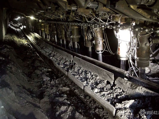 Мужчина смертельно травмировался на шахте в Кузбассе