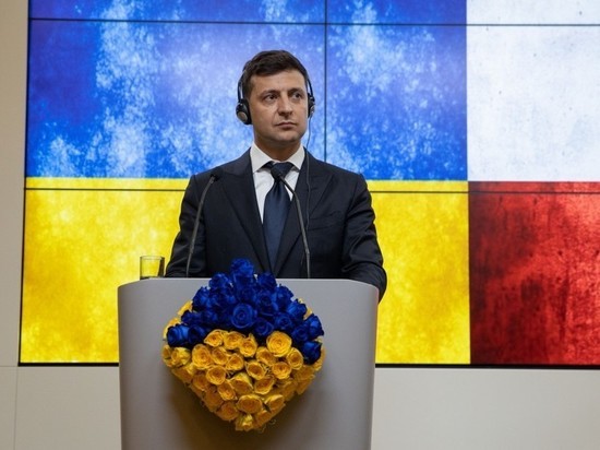 Зеленский назвал первый этап для окончания войны в Донбассе Зеленский назвал первый этап для окончания войны в Донбассе