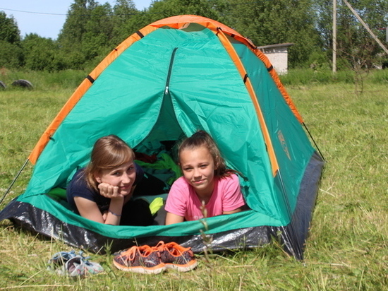 140 школьников Тверской области вырвались с палатками на слёт