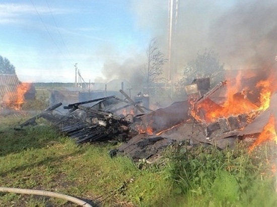 Сельские пьяницы спалили четыре гаража и едва не обесточили посёлок под Котласом