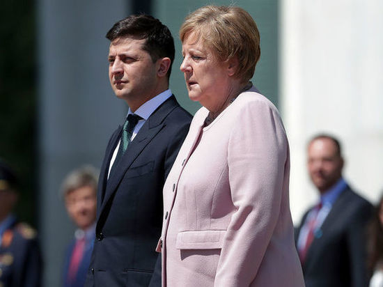 Зеленский заявил, что Меркель была с ним в безопасности