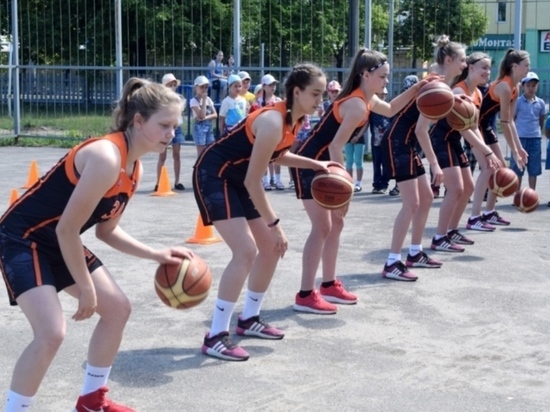 В Иванове прошла открытая тренировка «Чемпиона 37» для школьников