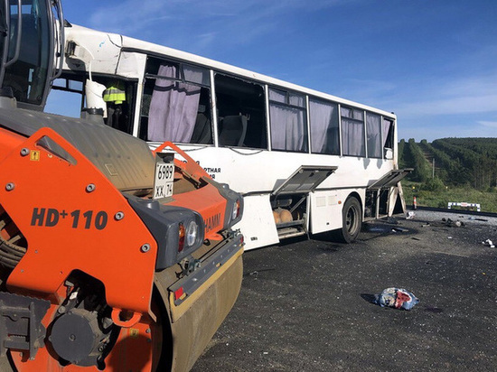 Пассажира автобуса, попавшего в страшное ДТП под Златоустом, вывезут в Челябинск вертолетом санавиации