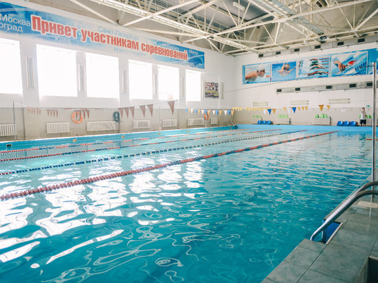 Губернатор Смоленской области поднял вопрос работы бассейна "Дельфин"